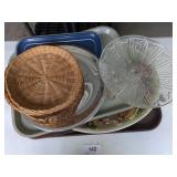 Assorted Plastic Trays & Paper Plate Holders