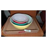 (3) Pyrex Nesting Bowls