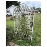 Metal Frame Plant Holder
