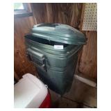 Trash Can w/ Lid