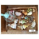 Figurines