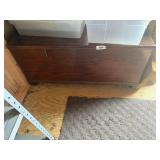 Handcrafted Pine Chest / no lock /