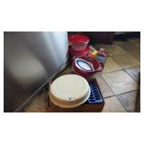 Tupperware Relish Carrier +