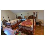 Hampshire Colonial (3) Pc. Twin Bedroom Set