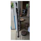 Lodge Cooking Tripod w/ Lodge Kettle [13" Dia.]