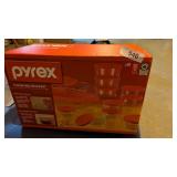 NIB Pyrex 24 Pc. Set