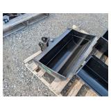 Tilting Excavator Bucket - 24"