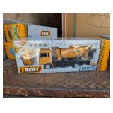 Truck 8 Channel Remote Wheel Driven Concrete Truck