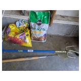 Garden Claw & Ames Dandelion Remover + Dirt &
