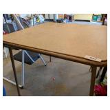 Card Table & (4) Chairs -*