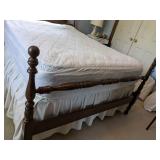 Full Size Headboard/Footboard Sideboards & Bedding