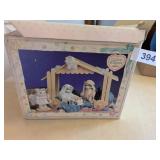 Enesco Calico Kitten Nativity Scene