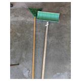 Snow Shovel & Leaf Rake