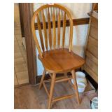 Kitchen Bar Stool w/ Oak Finish