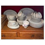 Noritake China, Crest Pattern