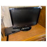LG TV 22" TV w/ Remote + CD/DVD Player