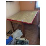 Enamel Top Kitchen Table -*