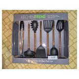 NIB Nylon Kitchen Tool Set