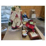 Santas & Christmas Decor