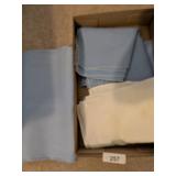 Linen Table Cloth & Napkins