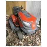 Husqvarna YTH22V46 Riding Mower -*