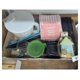 Tupperware Measuring Batter Bowl w/ Lid +
