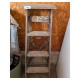 Wooden 4ft. Step Ladder