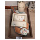 Vintage Bathroom Scales & Bathroom Decor