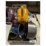 Soup Pot, SS Bowl & Coffee Mugs w/ Metal Holder