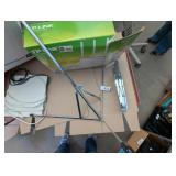 TP Link AC1900 Router & Metal Music Stand