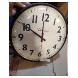 Quartz- Ingraham Clock [Plastic]