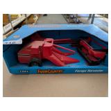 NIB Ertl Farm Country Diecast Forage Harvester