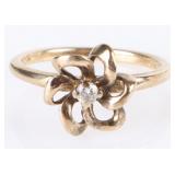.10K YELLOW GOLD & DIAMOND FLOWER LADIES RING