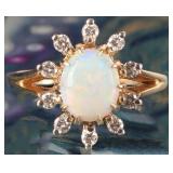 14K YELLOW GOLD LADIES RING W/ OPAL & 10 DIAMONDS