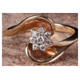 10K YELLOW GOLD DIAMOND CLUSTER LADIES RING