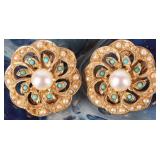 18K YELLOW GOLD LADIES EARRINGS W/ EMERALD & PEARL