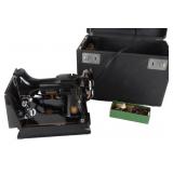 VINTAGE SINGER 221 FEATHERWEIGHT SEWING MACHINE