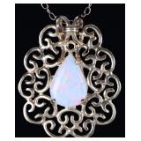 14K YELLOW GOLD LADIES NECKLACE W/ OPAL PENDANT