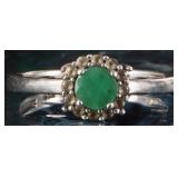 STERLING SILVER LADIES RING W/ ROUND EMERALD