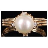 14K YELLOW GOLD LADIES RING W/ PEARL & DIAMONDS