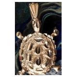 18K YELLOW GOLD TORTOISE LADIES PENDANT