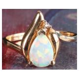 10K YELLOW GOLD OPAL DIAMOND LADIES RING