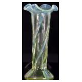 VINTAGE URANIUM ART GLASS SCALLPOED FLOWERING VASE