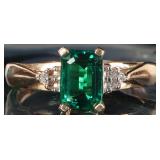 10K YELLOW GOLD EMERALD DIAMOND LADIES RING