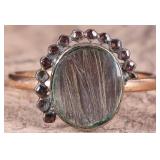 10K YELLOW GOLD LADIES RING W/ INCLUDED SPINEL
