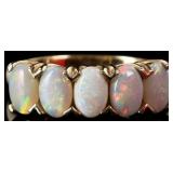 14K YELLOW GOLD LADIES RING W/ 5 OPAL STONES