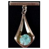 18K YELLOW GOLD LADIES BROOCH W/ ROUGH JADE