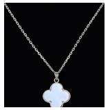 18K YELLOW GOLD MOTHER OF PEARL CLOVER NECKLACE