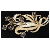 14K YELLOW GOLD CAT'S EYE SAPPHIRE FEATHER BROOCH