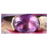 VINTAGE 10K GOLD AMETHYST OVAL CUT RING